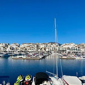 luxury-puerto-banus-penthouse-with-parking-wi-fi.1costadelsol.com/